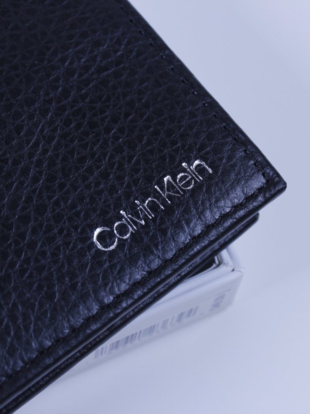Calvin Klein Leather Wallet with RFID Protection – New in Box - Picture 3 of 9